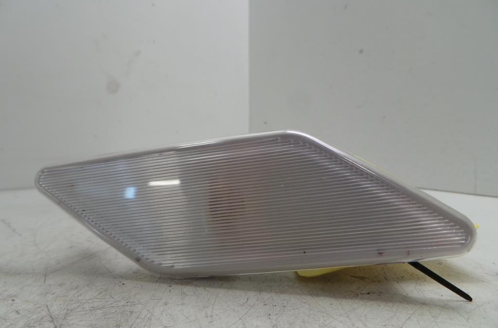 BMW 318i E46 Coupe Bj.2000 Innenleuchte Leseleuchte 63318375583